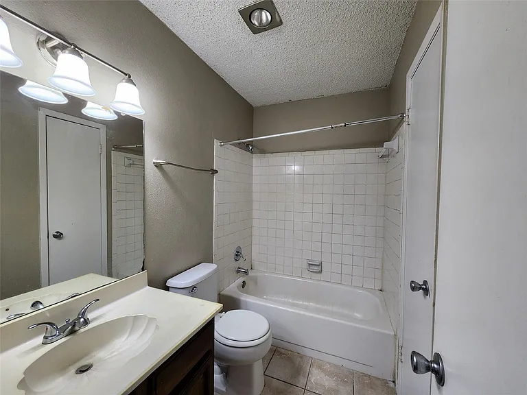 17331 Red Oak Dr #52 — Photo 16
