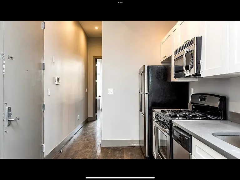 230 Jefferson St #3R — Photo 8
