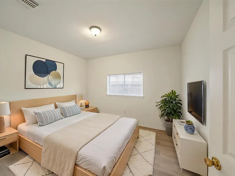 5502 Finch St #B — Photo 25