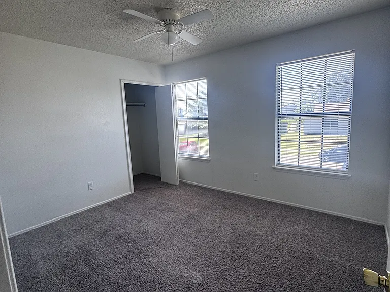 1613 Bobby Lee Dr — Photo 35