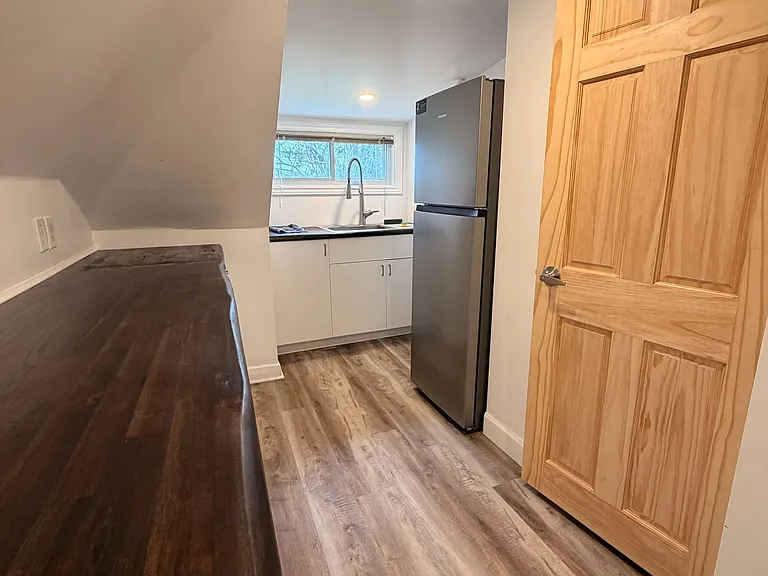 25 Glenwood Ave #UPPER — Photo 6
