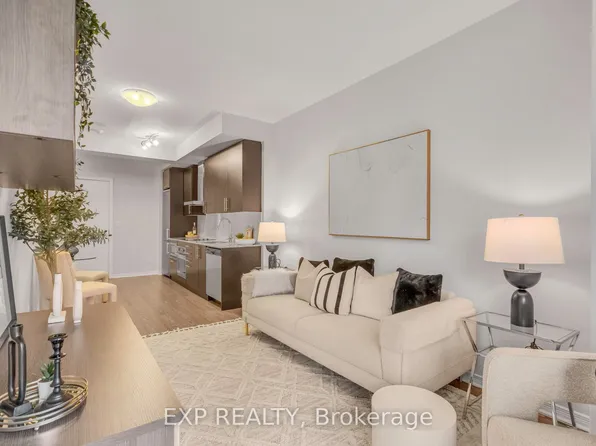 352 Front St W #2021, Toronto, ON M5V 0K3