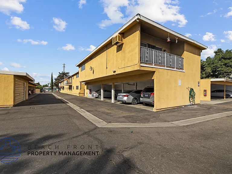 11714 Bellflower Blvd — Photo 4