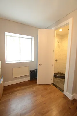 Rented by Miron Realty Group | media 10