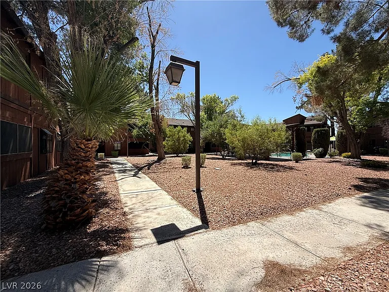 5923 Laredo St — Photo 57