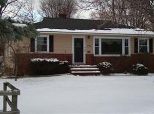 23080 Esther Ave, North Olmsted, OH
