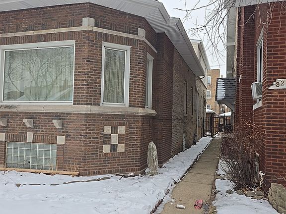 2nd image of 8216 S Rhodes Ave