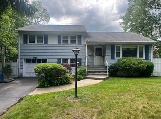 2 Inwood Ln, Spring Valley, NY 10977