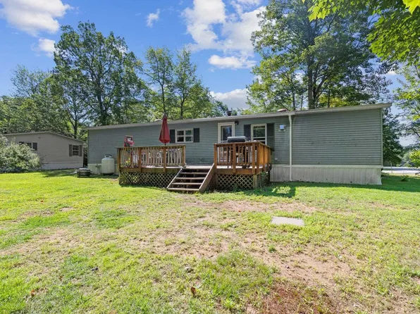 1 Maple Terrace, Loudon, NH 03307