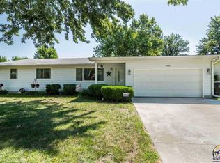 3406 SW Eveningside Dr, Topeka, KS 66614
