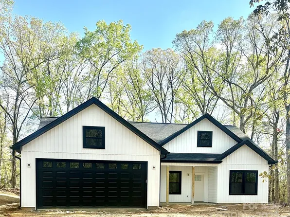 210 Carolina Dr #1000, Troy, NC 27371