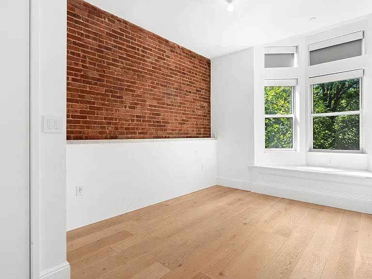 675 Lafayette Ave #3 — Photo 5