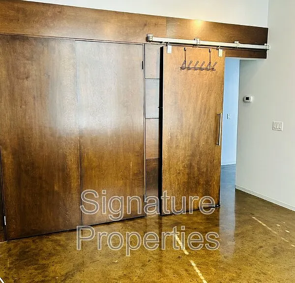 400 Salem Ave #2A — Photo 5