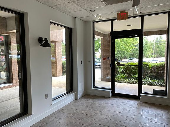 3rd image of 3850 Old Lee Hwy