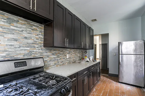 Rented by Brooklyn Group | media 8