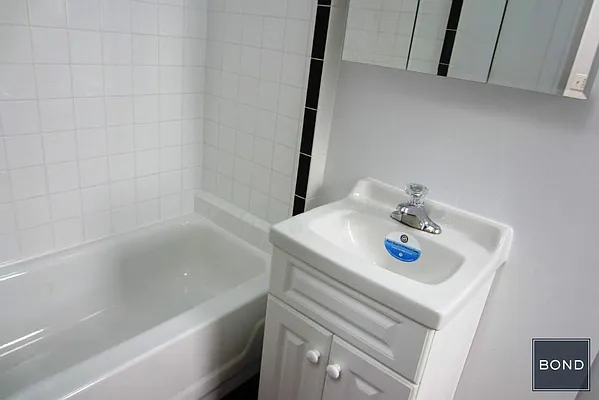 Rented by Bond New York | media 40