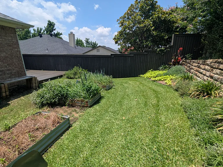 2807 Freedom Cir — Photo 32