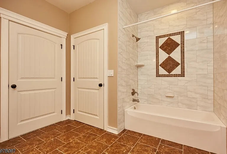 10 Elmer St #H — Photo 12