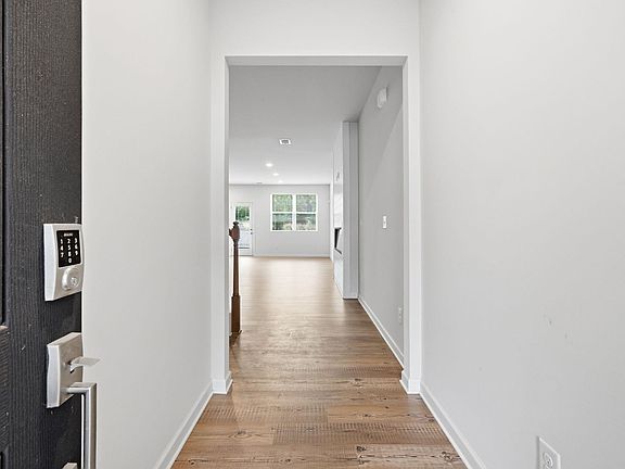 3rd image of 230 Point Place Dr