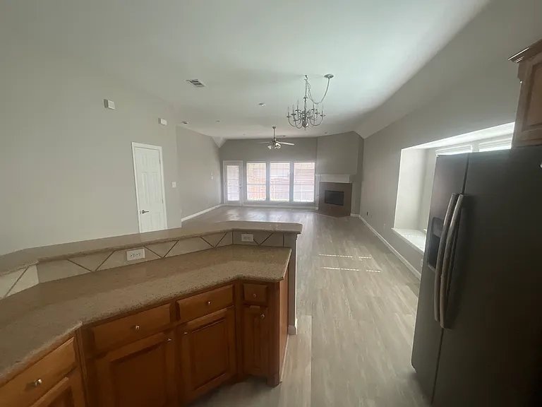 11535 Yoakum Dr — Photo 6