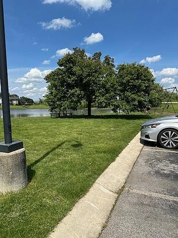 2nd image of 9 Lake Dr APT 202