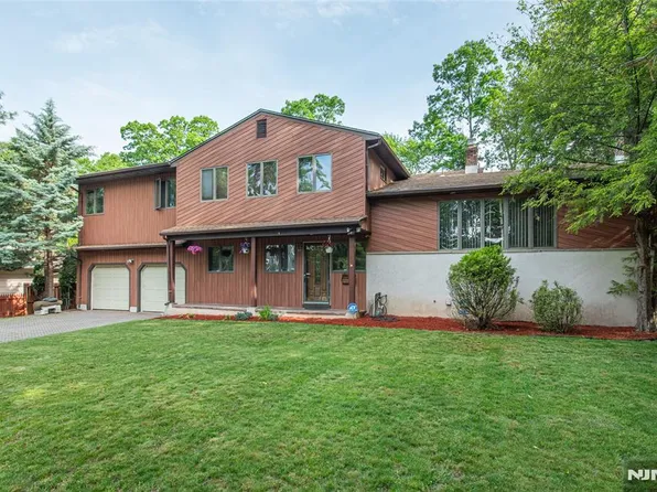 12 Abbott Rd, Wayne, NJ 07470