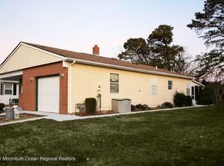 32 Encinitas Dr, Toms River, NJ