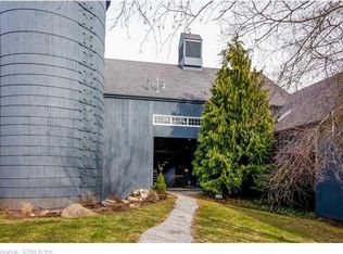 68 Long Hill Rd #68, Guilford, CT 06437