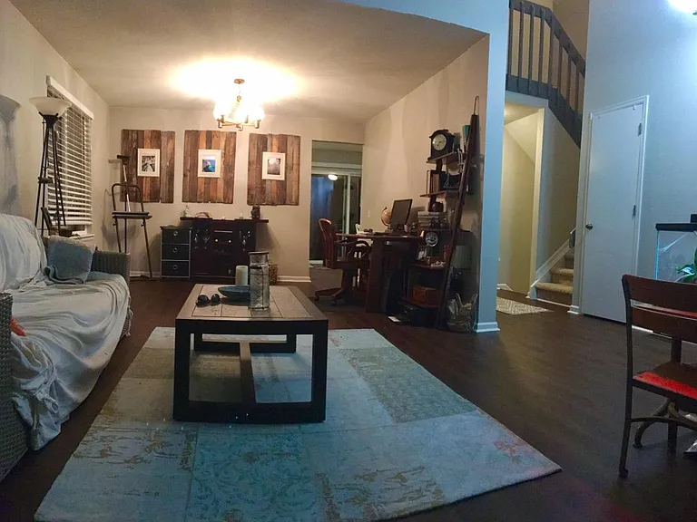 Dining Rm/Living Rm