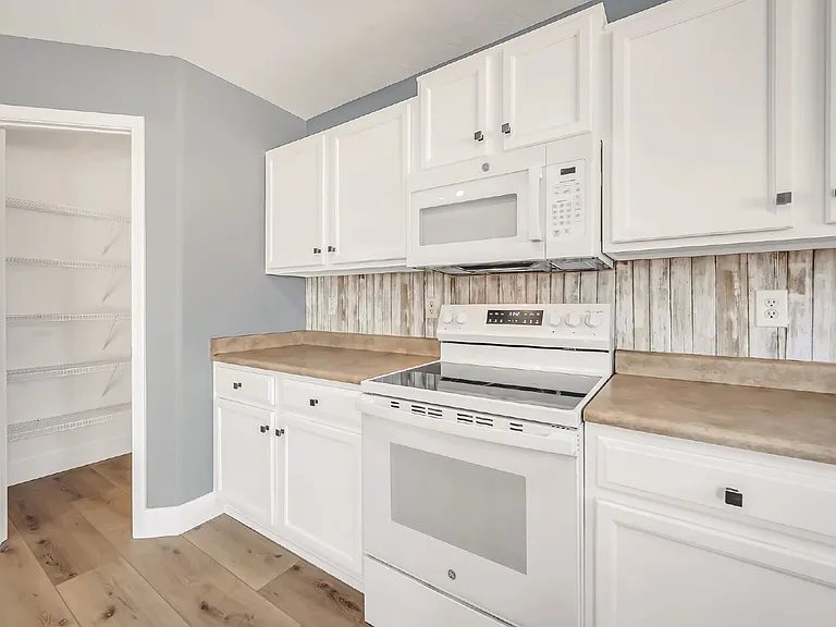 2422 E Olivine Rd — Photo 14