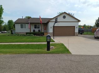 568 Allison Dr, Almont, MI 48003