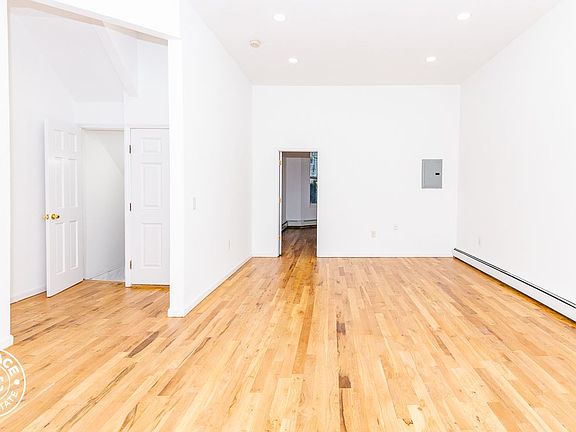4th image of 1080 Greene Ave #11