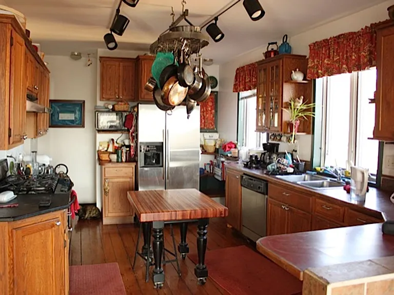 55 Lawn St #2 — Photo 5