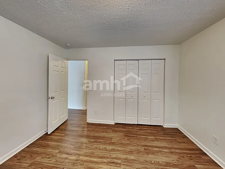 604 Blossom Hill Dr — Photo 16