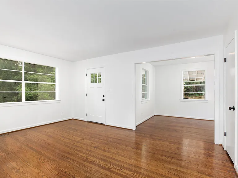 724 Rose Dr — Photo 6