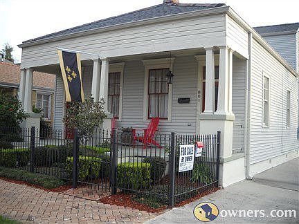 1st image of 801 Jena St