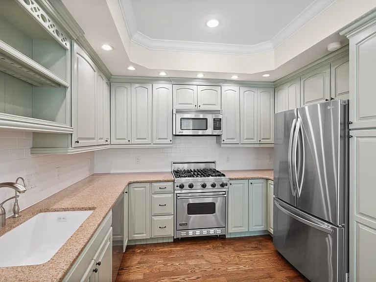 25 Decatur St #B — Photo 13