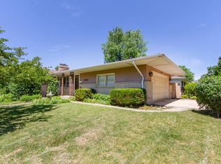 2010 Oak St, St Charles, IL 60174