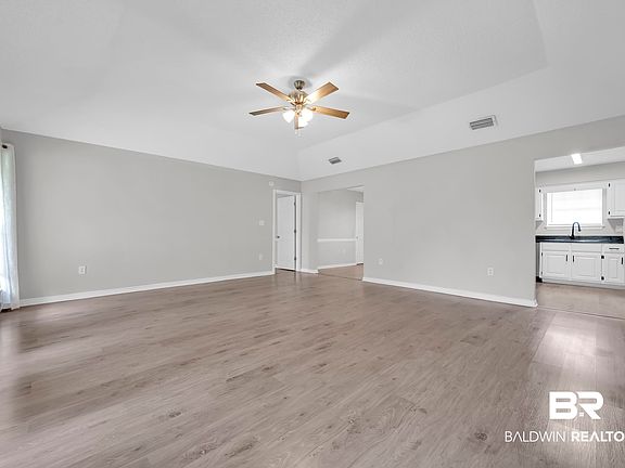5th image of 517 E Michigan Ave