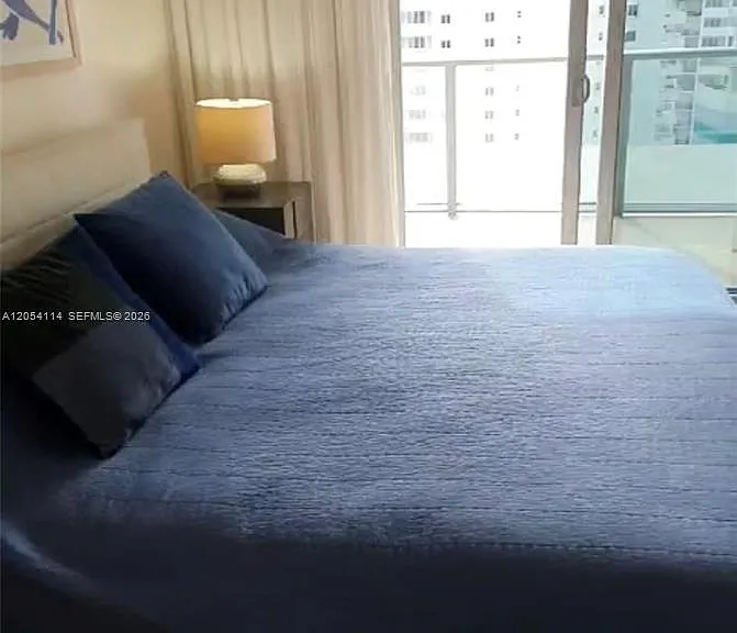 1300 Brickell Bay Dr #1107 — Photo 2