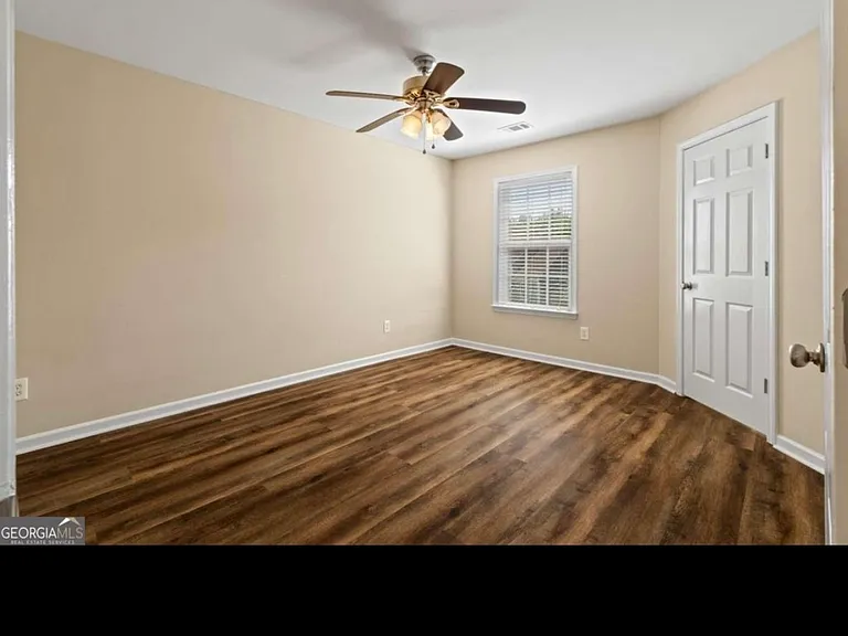 3323 Castleberry Village Cir — Photo 14