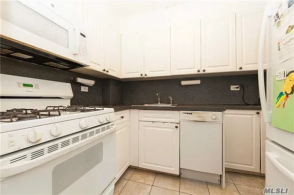 Sold by Century 21 American Homes | media 40