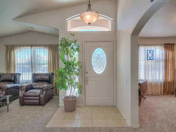 4th image of 4415 Los Valles Dr NW