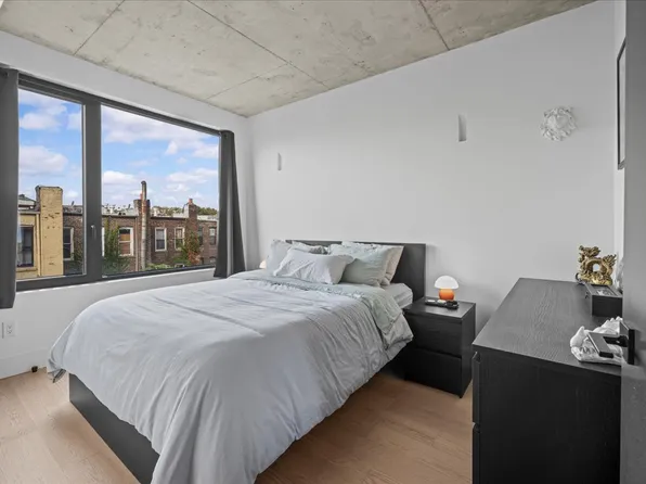 458 East 25th Street image 9 of 13