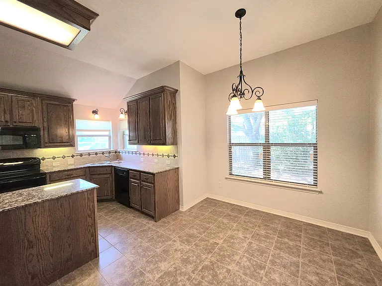 5020 Sean Patrick Gln — Photo 8