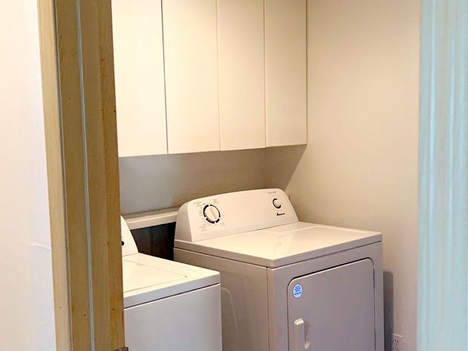 1st image of 13505 Ambaum Blvd SW Unit 202