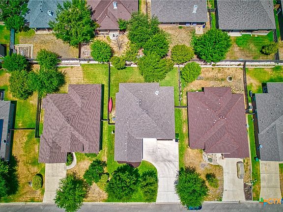 4th image of 2535 Jackson Dr
