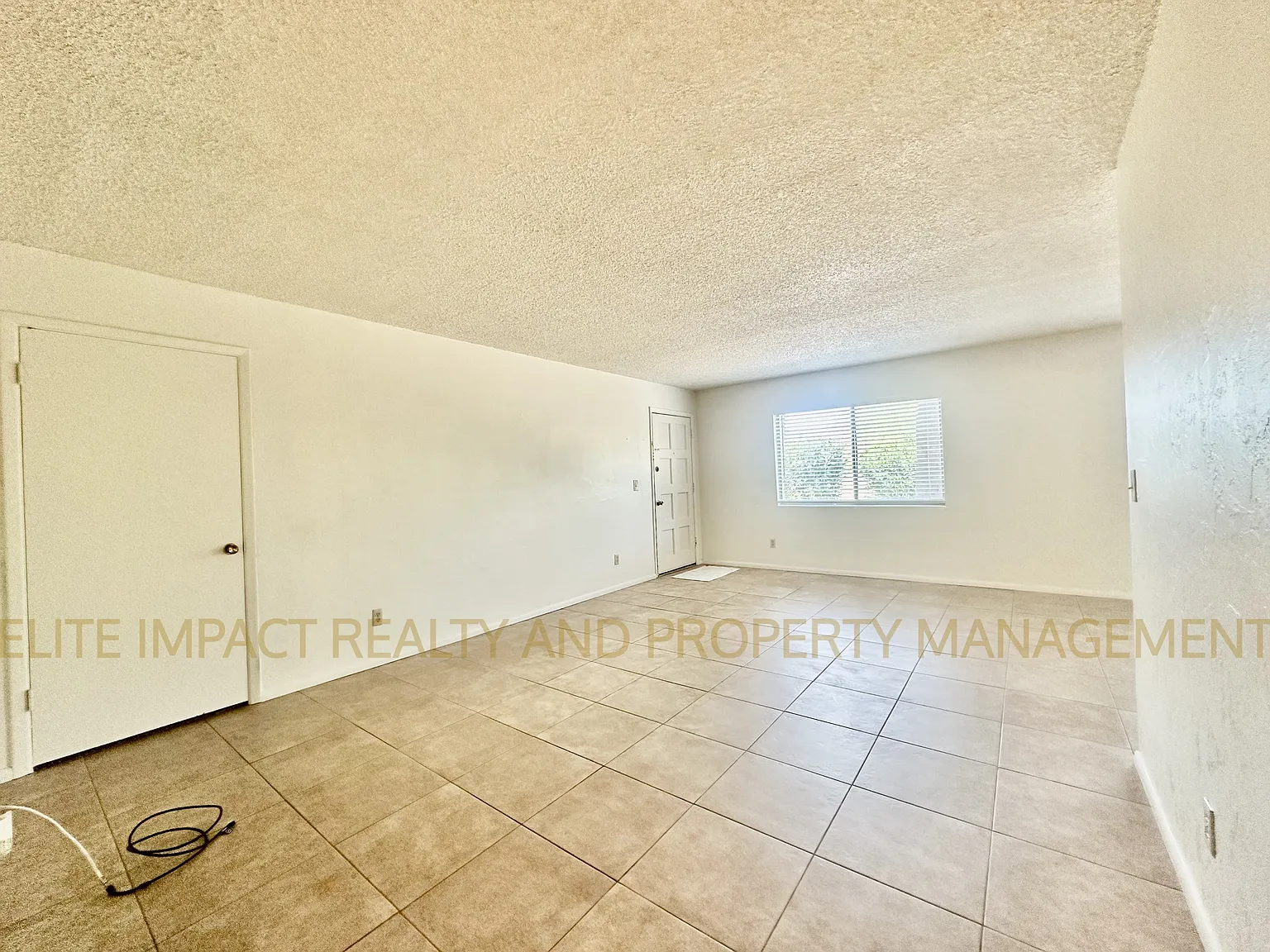 810 South Kolb Road - 27 — Photo 4