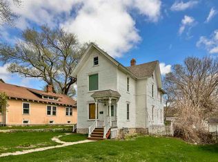 312 S Chicago Ave, Rockford, IL