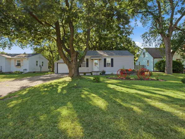 1416 6th St SW, Willmar, MN 56201